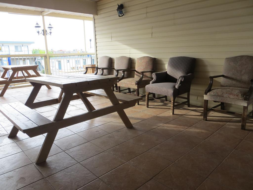 Villa Nova Motel Wasaga Beach Bagian luar foto