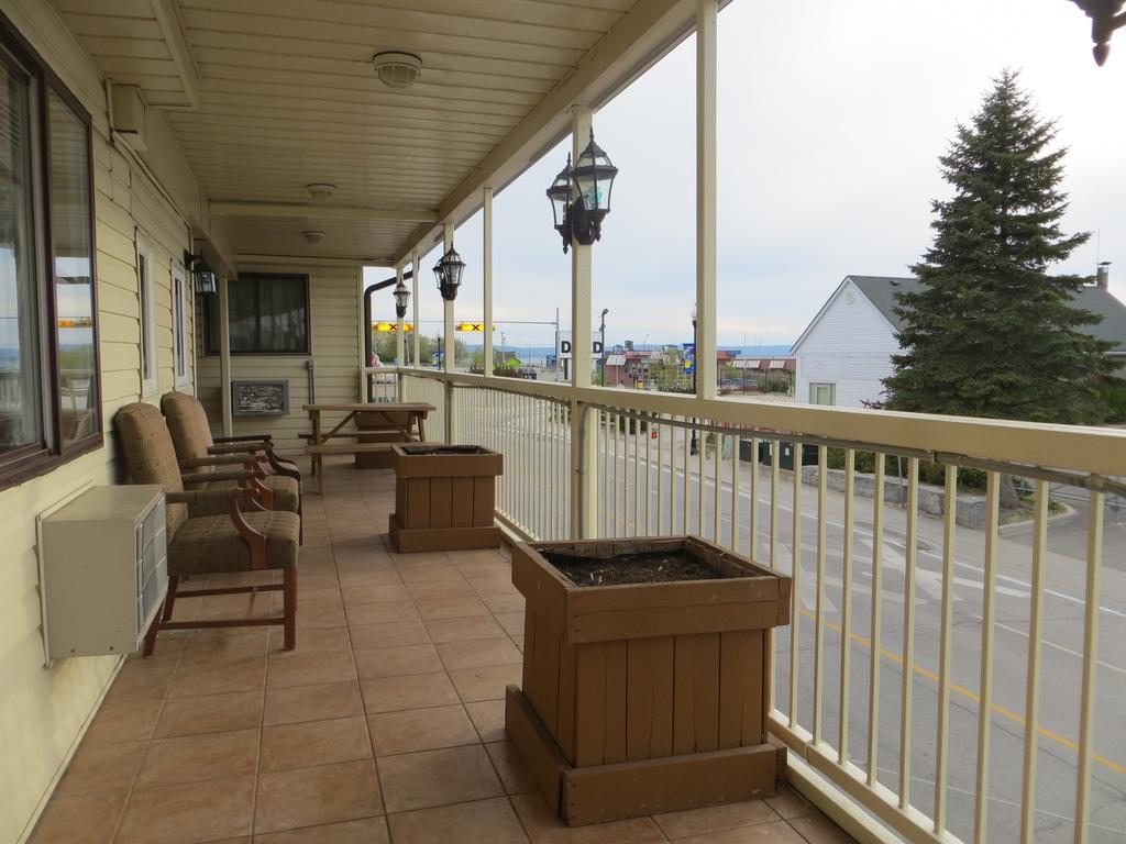 Villa Nova Motel Wasaga Beach Bagian luar foto