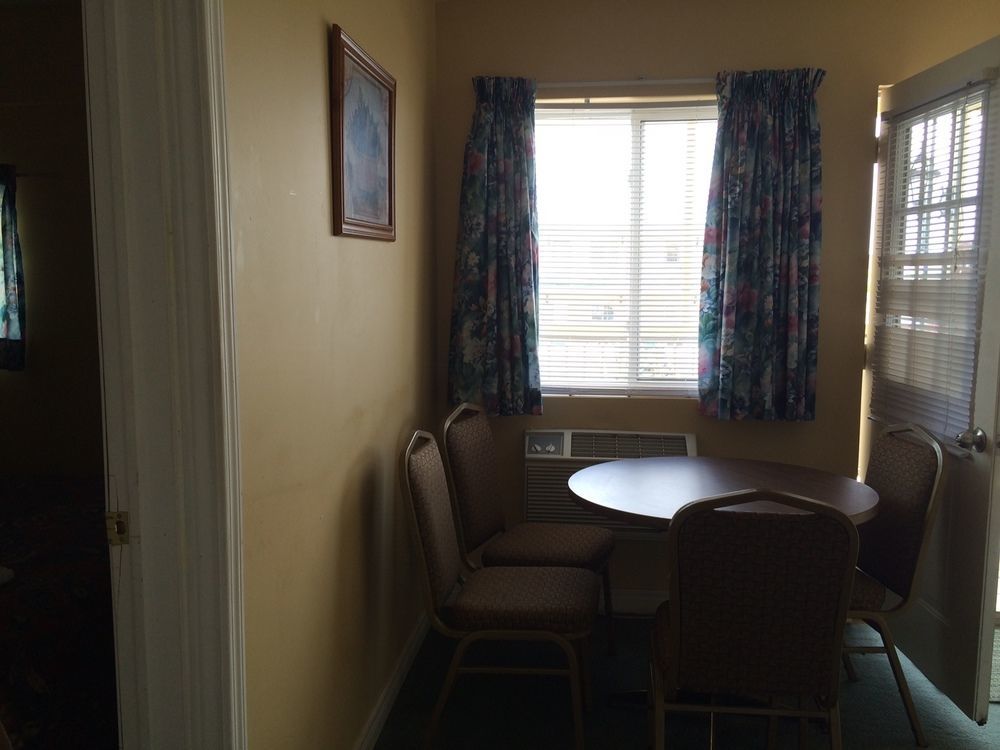 Villa Nova Motel Wasaga Beach Bagian luar foto