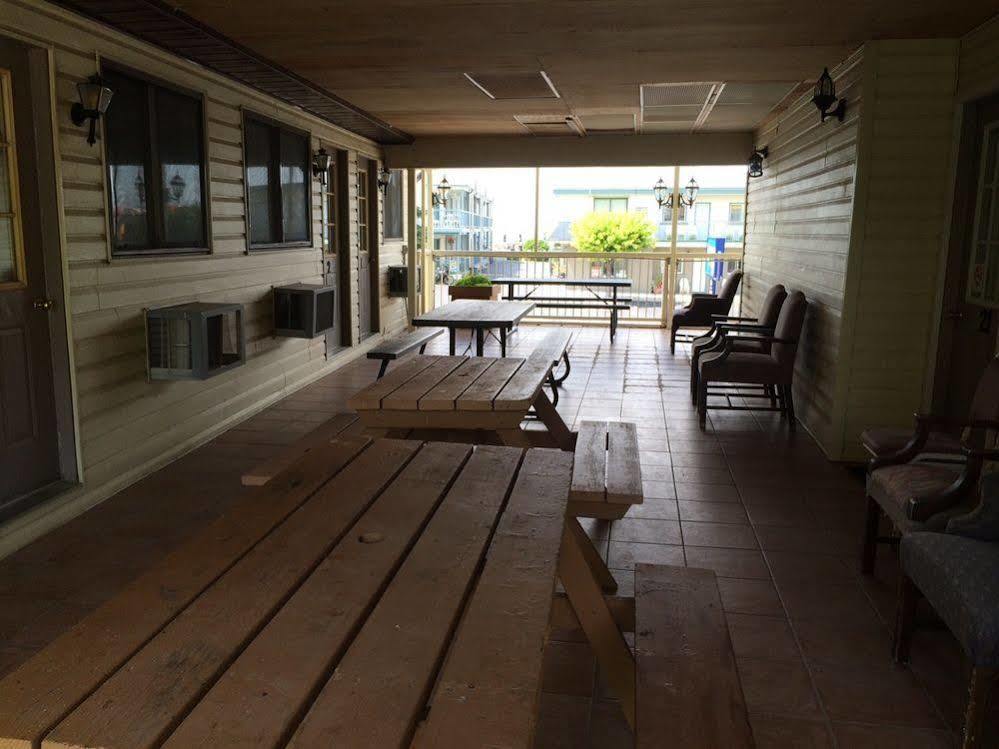 Villa Nova Motel Wasaga Beach Bagian luar foto